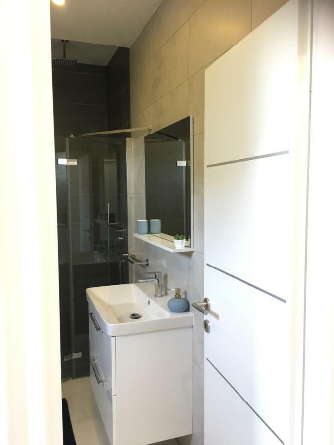 Apartment Grey 포레치 외부 사진